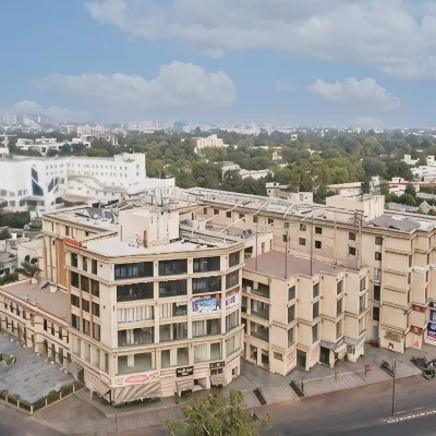 Sunday Hotel & Convention Centre by CheckIn, Vadodara Hotels near Vadodara Jn