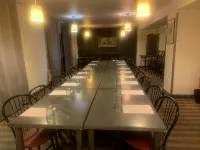 Brit Hotel Baillet-en-France - Airport Shuttle