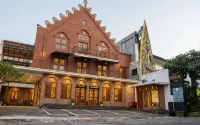 Briggs Inn Batu