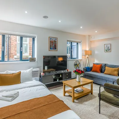 Earl's Court 1BR | Sleeps 6 | Lift | Heathrow 풀럼 주변 호텔