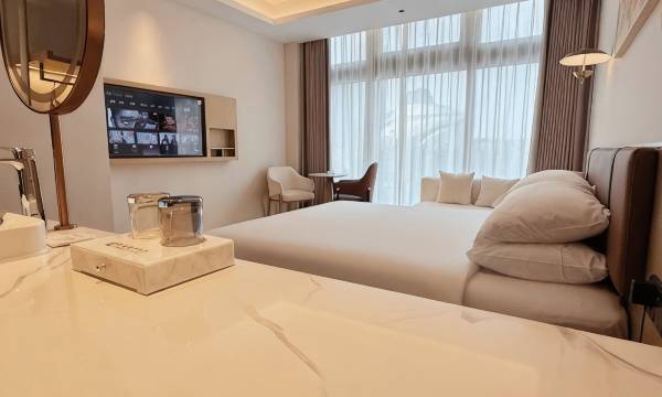 Kaiying City Hotel (Suzhou North High-Speed Railway Station Wuyue Plaza)