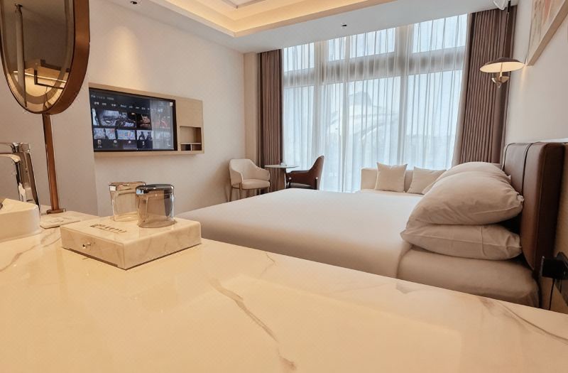 Kaiying City Hotel (Suzhou North High-Speed Railway Station Wuyue Plaza)