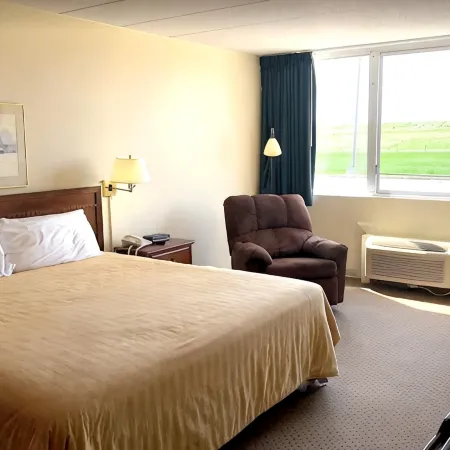 Norwood Inn & Suites Worthington