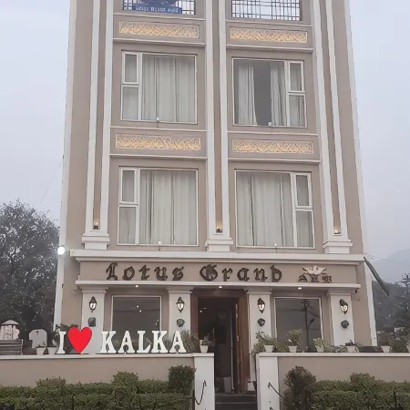 Lotus Grand Akm Отели в г. Панчкула