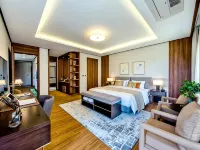 Camphortree Hotel and Resort Hotels near Samda Park