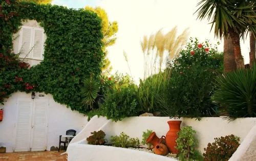 Villa Columbus Rooms and Restaurant