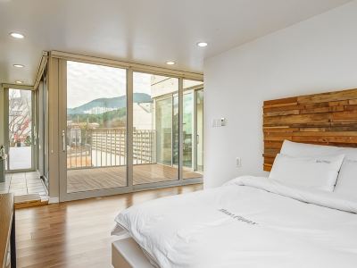 Tongyeong Monofunny Pension