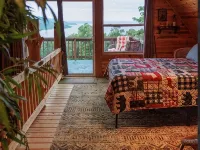 Charming Lakehouse overlooking Greers Ferry Lake Hotels in Cleburne County