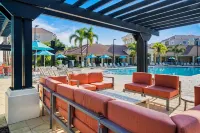 Luxury Villa, Sleeps 8, Steps to Epic Universe, Pool+Resort - Villas