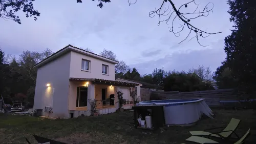 Villa in the countryside in an Occitan village with medieval castle