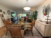 2BR/2BA South Naples Condo 렐리 호텔