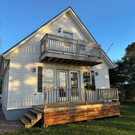 Cozy House/Cottage, minutes to National Park & Golf Course