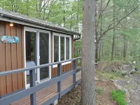 Waterfront cottage @ Muskoka Pines kayaks/ fireplace /bbq/firepit Hotels in Gravenhurst