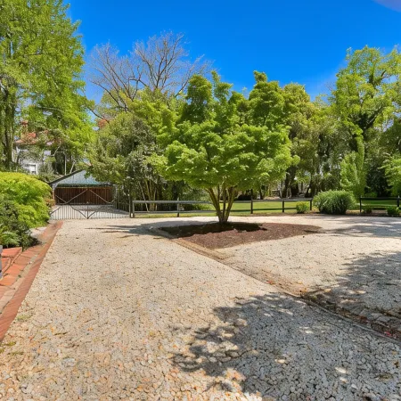 Your perfect getaway nestled in the heart of Aiken.
