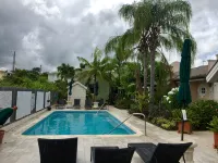 Luxury Spacious Villa 4 Min from the Beach, Royal Fairmont Beach Club Member. - Villas