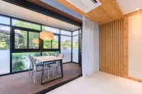 Jeju Aewol Hongsland Pension - Pensions