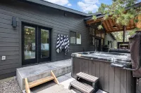 NEW BEND MODERN CHALET 14 MINUTES TO MT. BACHELOR!