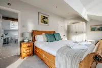 EXCLUSIVE HOUSE PRIVATE BEACH SEA FRONT SLEEPS 13 AMAZING VIEWS