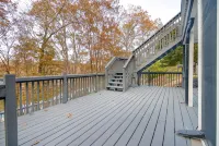 Family friendly Lakefront Home on a Wooded Lot - 30 min. to downtown Knoxville - Pools