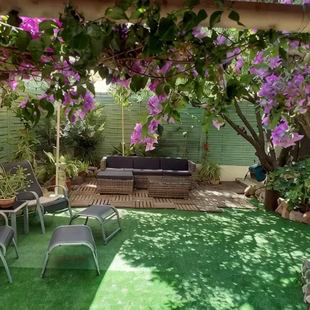 Beautiful apartment with private garden