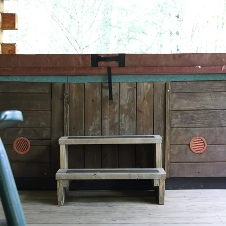 Pillow Rock Deluxe Luxury Log cabin in the New River Gorge area