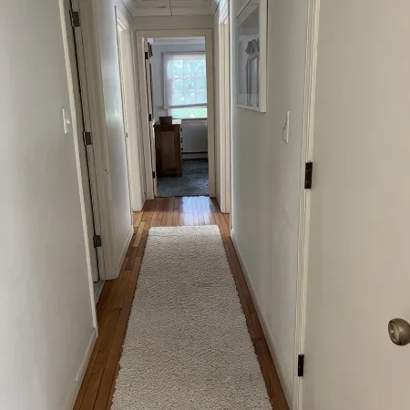 Spacious 4 BR Home, Steps to Lagoon, Minutes to Downtown Oak Bluffs and Beaches!