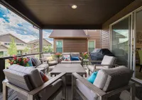 Brand New Luxury Mountain Home- Hot Tub, 3 King Beds, Bunk Beds, EVS car charger - 무료 와이파이