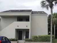 Newly remodeled Studio Condo across parking lot to Ocean Hotels in Sawgrass