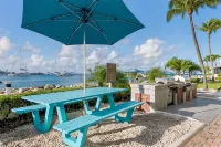 Gorgeous Beachfront Ground Floor 2 Bedroom 2 Bath Condo