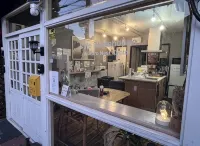 Cafe Sharehouse Kokoro Nest Kyoto โรงแรมใกล้ซากาโนะ