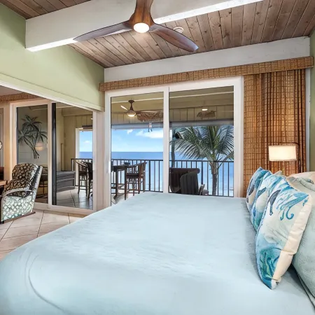 Oceanfront, Top Floor, Two-Bedroom / Updated Including A/C Throughout!