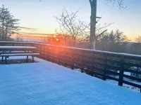 Omg步行可至Zoom Flume，環繞式露台、美麗日出的現代鄉村民宿. 達勒姆住宿飯店