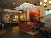 Tower 3 - 15th Floor. Strip, F1 and Sphere Views! Owner Managed! No Resort Fees! - شقق