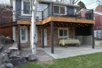 Renovated home in vintage neighborhood, close to airport, hospitals, & downtown. - ห้องครัว