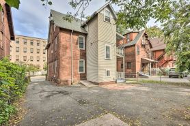 Location, is the key for this 3 bedroom!