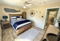 The Villa by the Bay Pool Now Open!  Private Heated Pool & Hot Tub! - Balkoner