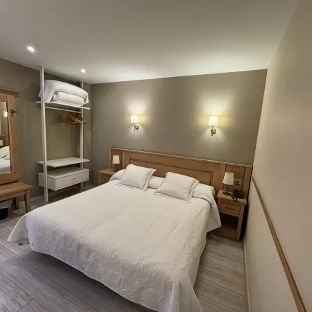 Hotel Alda A Boira Отели в г. Хака