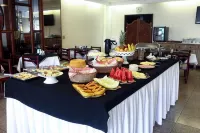 Days Inn by Wyndham Uberlandia - breakfast