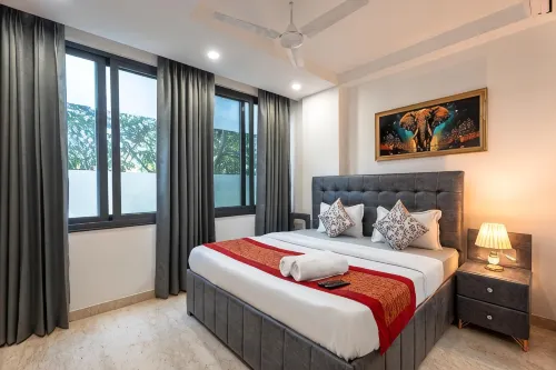 Fortune Home Service Apartment 3Bhk E-69 -  Ferienwohnungen
