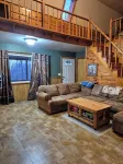 If you love the quiet outdoors and love the nature you will love this cabin. - Homestays