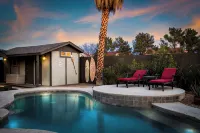 Cozy 4Bd House,10Mins to Las Vegas Strip,20Mins to Airport!Salt Water Pool &Spa! - 私人泳池