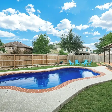 Spacious 5-bedroom house with private pool in a central San Antonio location.