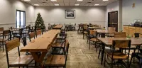 Green Granite Inn, Ascend Hotel Collection - breakfast