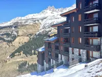 SKIS BY THE FEET- 2 ROOM / CABIN - DONE AGAIN - HIGH SPEED WIFI -CALME AND CLEAR VIEW - Apartments