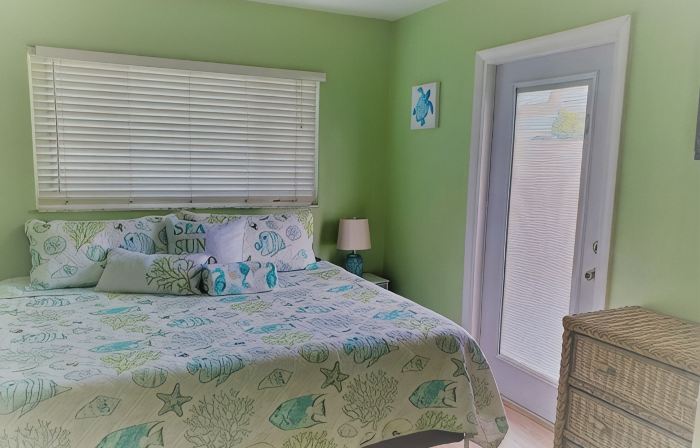 Gulf of Mexico Canal Cottage with Boat Dock and Heated Pool