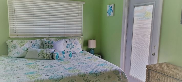 Gulf of Mexico Canal Cottage with Boat Dock and Heated Pool Hotels in Pasco County