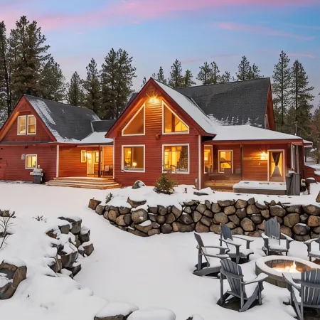 Forest Haven on 10 Acres with Hot Tub and Stars
