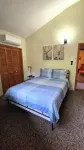 New Kitchen! ‖ Hot Tub Coming August 7th! ‖ 2 Mins to Slopes ‖ Paved Road Access