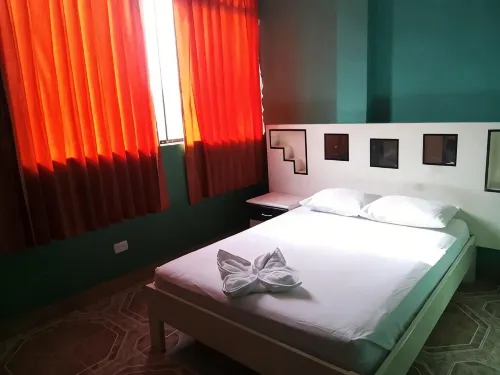 Plaza Jungle Hostel - 2 Sao