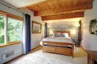 Come and enjoy our Cozy Coastal Cabin